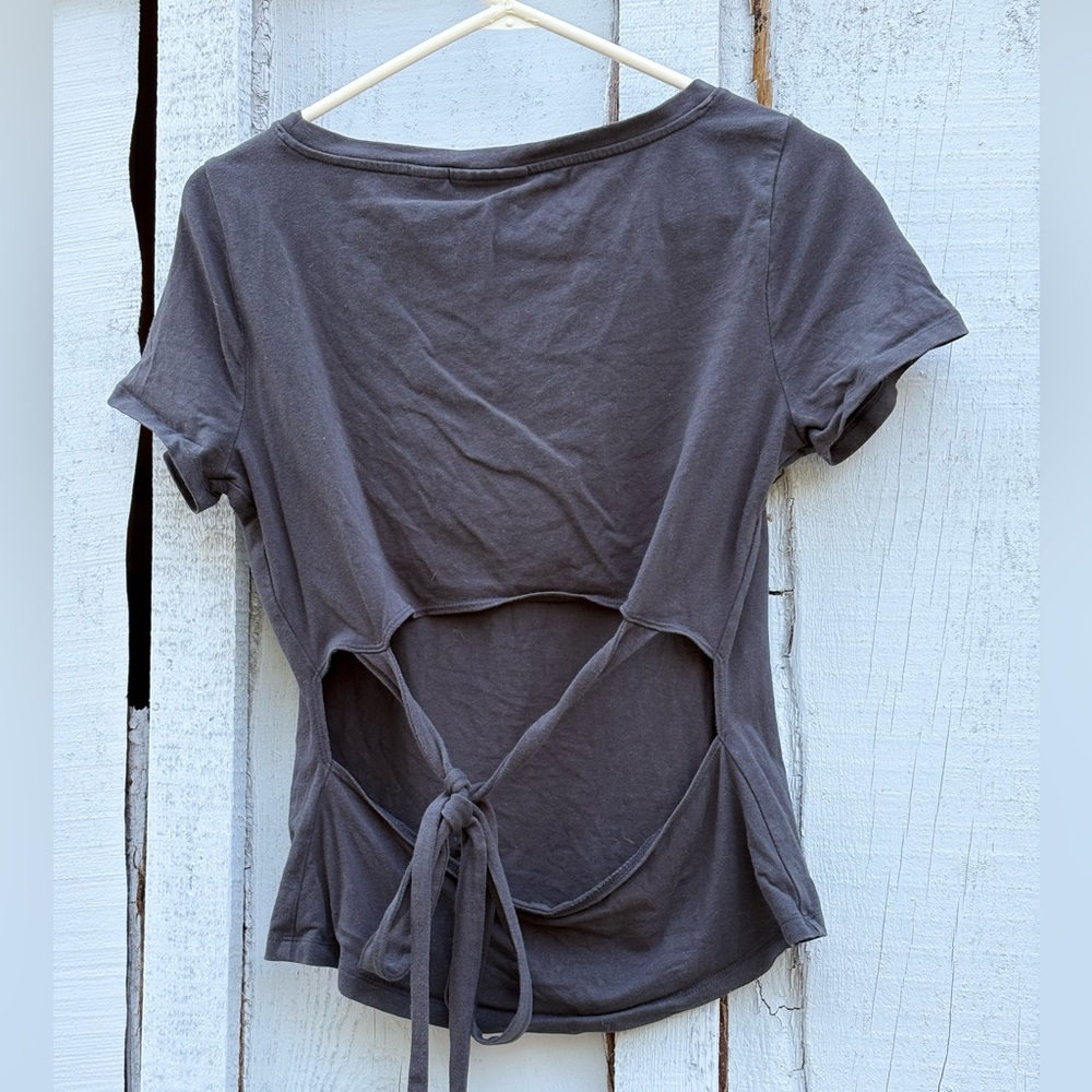 Maeve Backless Wrap Tee - Picture 3 of 5